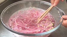 凉拌心里美萝卜，酸甜爽脆，色泽亮丽有食欲，比大鱼大肉都受欢迎