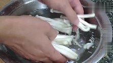 秋季多给孩子做这道菜吃，营养丰富鲜香可口，端上桌全家人都爱吃