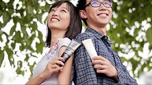 章莹颖纪录片在美播出 男友为她写歌：天使仍伴我左右