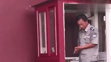 和大叔开了个玩笑，美术生真是太能整蛊了，简直不要太搞笑！