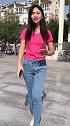 牛仔裤小姐姐，美丽可爱