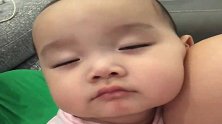 萌宝：这家日子过得，睡到自然醒没人管！