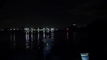 矶钓，诱钓同步，凌晨的鱼体型很大，开口一个小时就够了