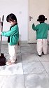 两个超级可爱的萌宝，快快乐乐斗智斗勇，看一次笑一次！