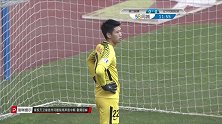 古托超远距离吊射 张振强跳起将球托出横梁