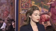 人气超模Gigi Hadid 2020秋冬系列T台秀