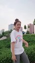 改良紧身裤风格的造型,映衬出时尚的魅力身材
