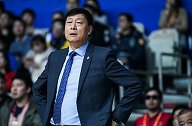 【PP体育在现场】帮理不帮亲！上海球迷高喊李秋平下课