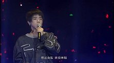 华晨宇曾凭这首歌一站成名，舞台上收放自如，嗓音迷人