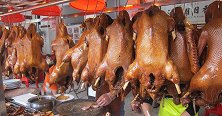 为什么一只活鸭50元，烤鸭却只卖18元？今天才知其中猫腻