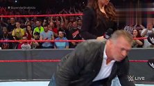 WWE中国-20190416-(中字) RAW：米兹从蓝队SmackDown转会红队 向谢恩麦克曼凶猛报仇