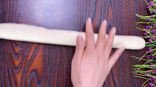 烫面豆沙小饼这样做，柔软劲道凉了也不硬