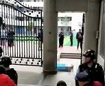 警方通报南江学校保安被刺身亡：与嫌疑人存在私人纠纷 已被刑拘