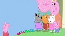 小猪佩奇：鸭子穿着佩奇的金雨靴飞快地跑走了，猪妈妈也追不上