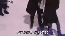 喂保险公司吗我车出险了撞飞机了保险公司：你开上天了吗