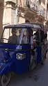 西西里的城市撒拉库萨街头的嘟嘟车