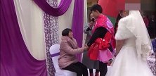 天下父母不容易，单亲妈妈更不容易，把掌声送给伟大的母亲