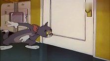 猫和老鼠：汤姆愣住了，竟有三个大小不一的杰瑞，他快疯掉了