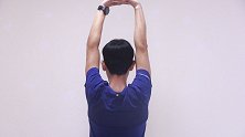最简单瘦肩动作！每天举手6分钟，消灭斜方肌，让你看起来瘦10