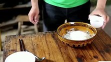 农村阿波第一次试做凉皮，做法简单吃法独特，为什么就洗不出面筋