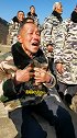 妈妈，月光之下，静静的我想你了，静静的淌在血里的牵挂……即便年过七旬，最忘不了的依然是母亲的爱！