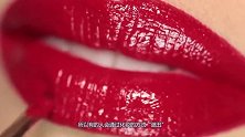 美女嫌嘴唇太丑，将80颗钻石镶嵌在唇上，男友表示亲不起！