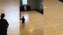 尼克扬一顿操作猛如虎！转身投篮精彩至极？