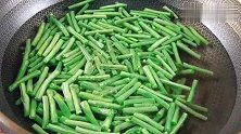 4块钱1斤的长豆，不要炒吃了，教你最简单做法，清淡还能补钙