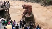 云南虎跳峡，你有没有来过这个旅游景区，这个场面真是太壮观了！