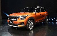 起亚全新傲跑，10万就能买到的精品车，小型SUV的黑马