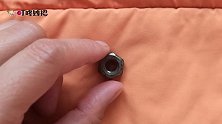 棉服羽绒服有破洞，教你用一枚螺母修补，效果很漂亮，又省几百元