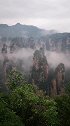 烟雨蒙蒙，云雾缭绕，张家界手指山好好看，好一个神仙居！
