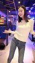 如果可以有依靠，我不想当女汉子，我宁愿做个小鸟依人多好。