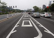 “锯齿车道”有什么作用？现在告诉你！下次别再走错被扣分了！