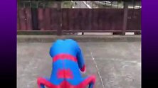 悠悠球世界冠军高田柊 扮蜘蛛侠玩悠悠球视觉炸裂