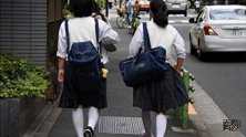 日本高中女生上完游泳课，发现几十件内衣全被偷走