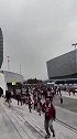 提前离场的蓉城球迷听见绝平冲回球场 结果进球无效