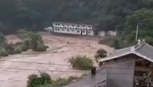 江西上饶两层宿舍楼被洪水冲走 所幸发现险情提前转移