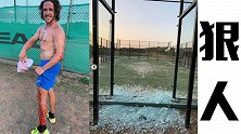 狠人！普约尔干碎一整扇玻璃 鲜血直流+还笑着拍照留纪念