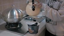 邱莹莹看到应勤要结婚，瞬间崩溃了，樊姐为了照顾她工作都推了