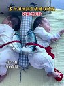 河南信阳：家长用玩具鱼哄睡双胞胎，效果还挺好