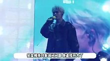 王栎鑫今日脱敏成就达成，自嘲情感不顺，苏醒要他帮忙看离婚协议
