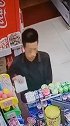 3小伙结伴超市偷避孕套 老板：之前也来偷过