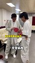 张继科教丁真颠乒乓球 这画面也是太有爱了！竟然手把手哈哈哈新潮好物夜