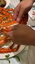 会吃螃蟹的，都喜欢吃钳子，肉太多了！