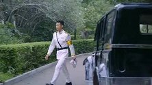 珍珠耳环：报纸说两人要离婚，谁料仲杰和妻子感情好，当众秀恩爱