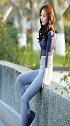 坐在这里三个小时不说话的美女，绝对一肚子的故事