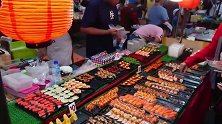 泰国街头的芭提雅夜市美食，来看看在你的家乡都吃过哪些？