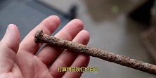 老外高调炫技，将生锈铁钉打造成宝剑，成品惊艳无比！