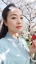 我与昨晚去世，走时心如止水，我与今早重生，来时心怀暖阳。